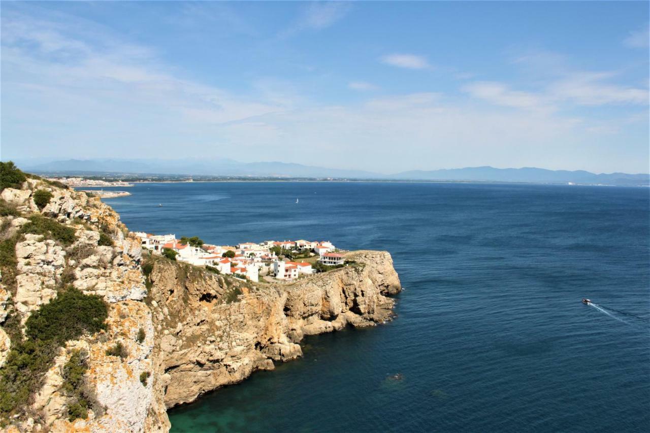 Lluna L' Escala Екстериор снимка