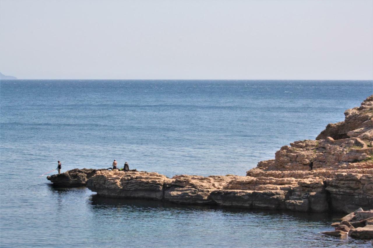 Lluna L' Escala Екстериор снимка